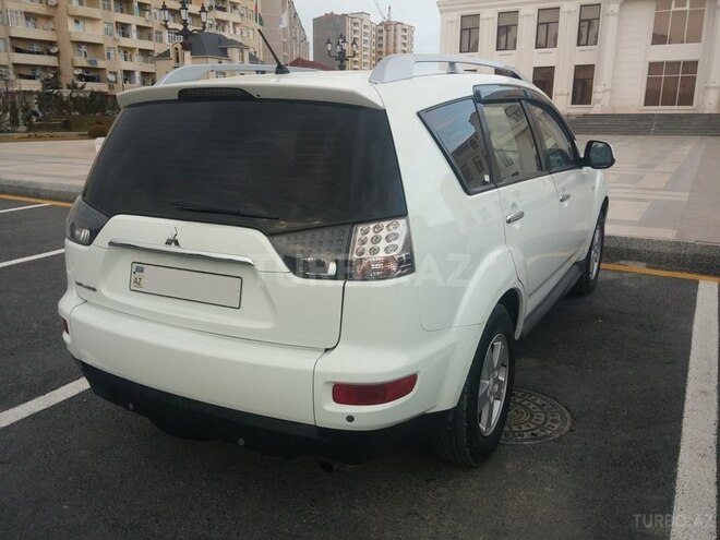 Mitsubishi Outlander 2010, 137,000 km - 2.4 l - Bakı