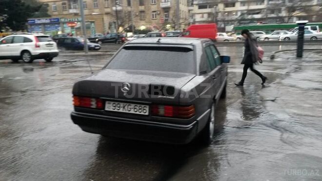 Mercedes 190 1993, 368,419 km - 1.8 л - Bakı