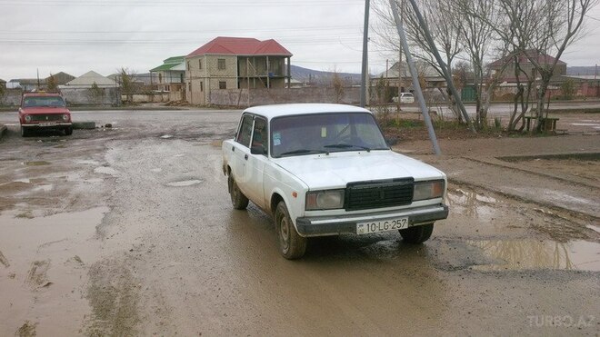 LADA (VAZ) 2107 1984, 400,000 km - 1.5 л - Bakı