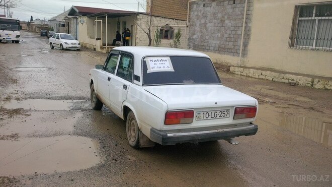 LADA (VAZ) 2107 1984, 400,000 km - 1.5 л - Bakı
