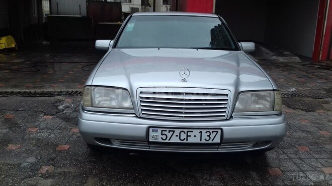 Mercedes C 180 1995, 256,000 km - 1.8 л - Bakı