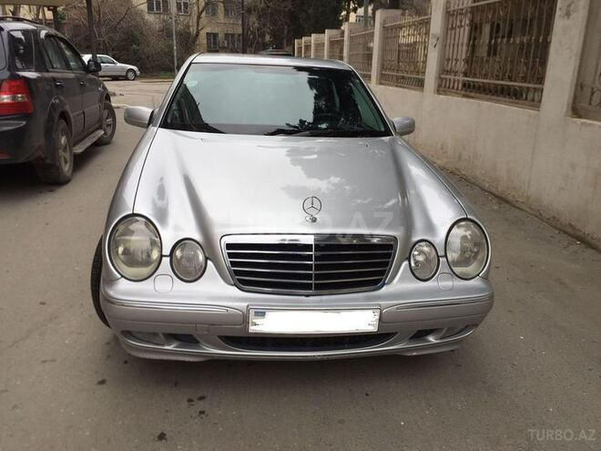 Mercedes E 220 2000, 199,890 km - 2.2 l - Bakı