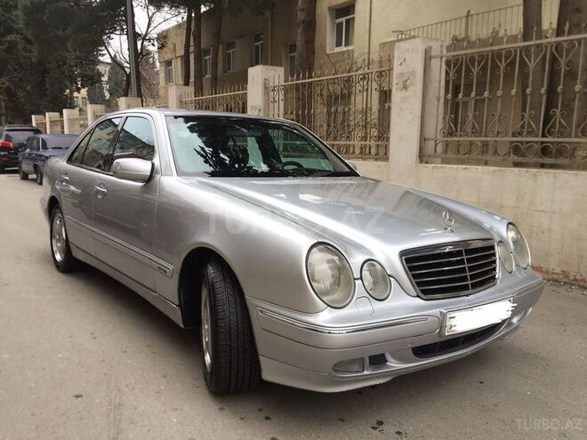 Mercedes E 220 2000, 199,890 km - 2.2 l - Bakı