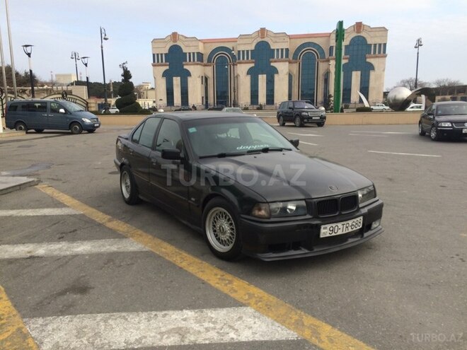 BMW 318 1992, 390,000 km - 1.8 l - Bakı