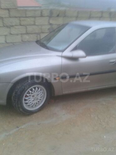 Opel Vectra 1996, 310,000 km - 1.8 l - Bakı