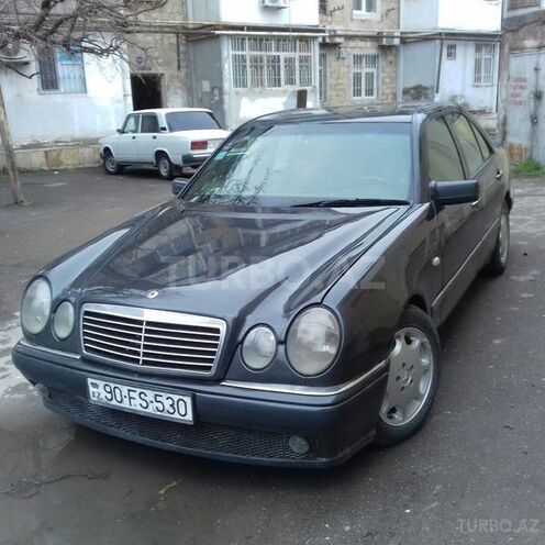 Mercedes E 230 1995, 290,000 km - 2.3 l - Bakı
