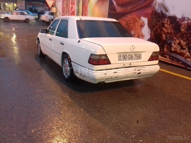 Mercedes E 220 1994, 440,000 km - 2.2 l - Bakı