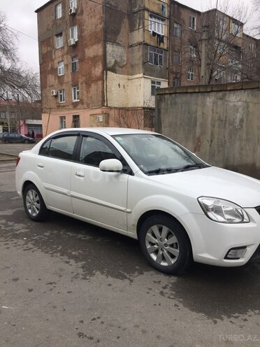 Kia Rio 2010, 166,000 km - 1.4 л - Sumqayıt