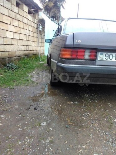 Mercedes 190 1992, 240,000 km - 1.8 l - Masallı