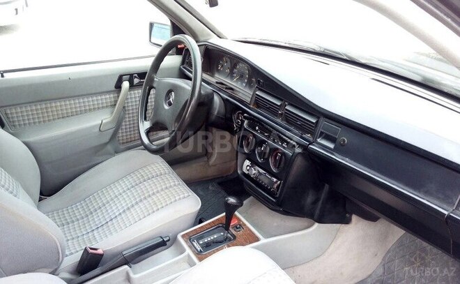 Mercedes 190 1991, 212,900 km - 1.8 l - Bakı