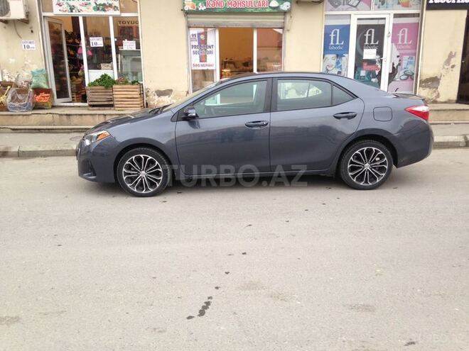 Toyota Corolla 2015, 32,000 km - 1.8 l - Bakı