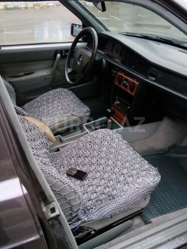 Mercedes 190 1992, 325,000 km - 2.0 л - Bakı