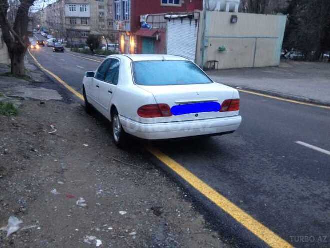 Mercedes E 230 1996, 300,000 km - 2.3 l - Bakı