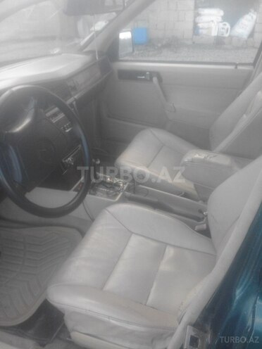 Mercedes 190 1993, 336,528 km - 2.3 л - Bakı