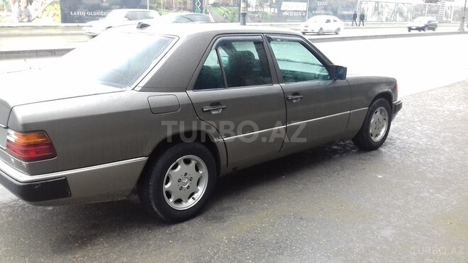 Mercedes E 200 1992, 396,777 km - 2.0 l - Bakı