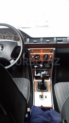 Mercedes E 200 1992, 396,777 km - 2.0 l - Bakı