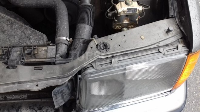 Mercedes E 200 1992, 396,777 km - 2.0 l - Bakı