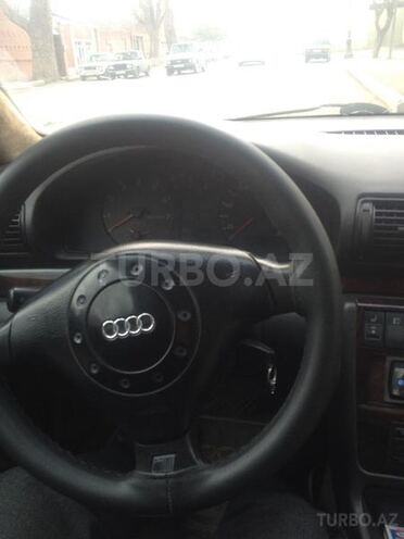 Audi A4 1996, 322,500 km - 1.8 л - Gəncə