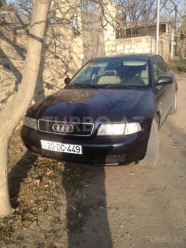 Audi A4 1996, 322,500 km - 1.8 л - Gəncə