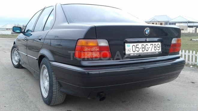 BMW 320 1993, 132,833 km - 2.0 l - Ağstafa