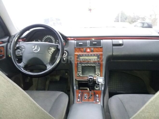 Mercedes E 240 2001, 191,000 km - 2.6 l - Bakı