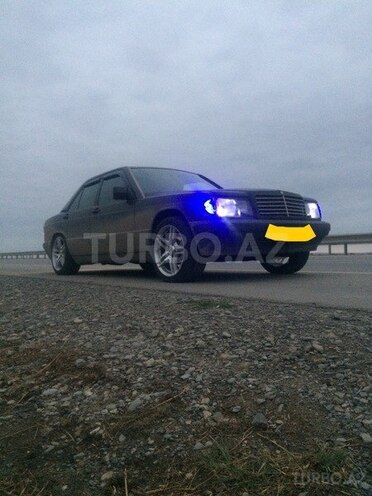 Mercedes 190 1992, 450,000 km - 2.3 l - Bakı