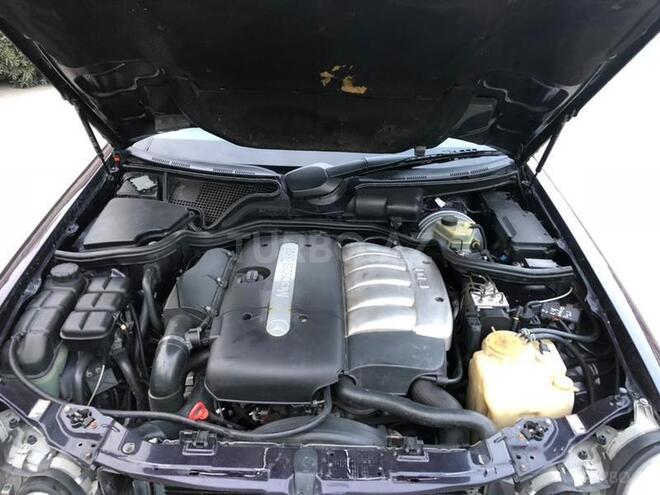 Mercedes E 270 1999, 374,000 km - 2.7 l - Bakı