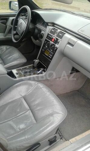 Mercedes E 280 1997, 312,000 km - 2.8 l - Gəncə