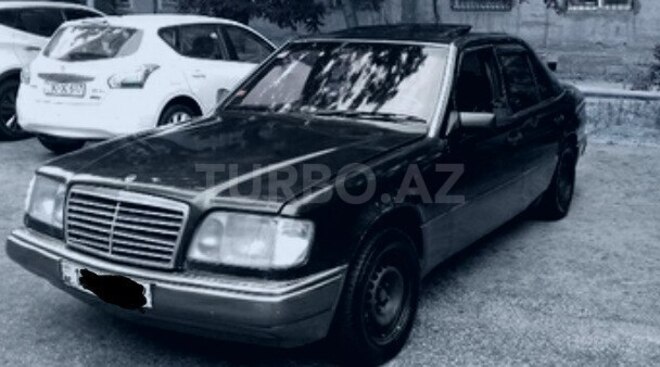Mercedes E 300 1990, 20,000 km - 0.3 l - Bakı