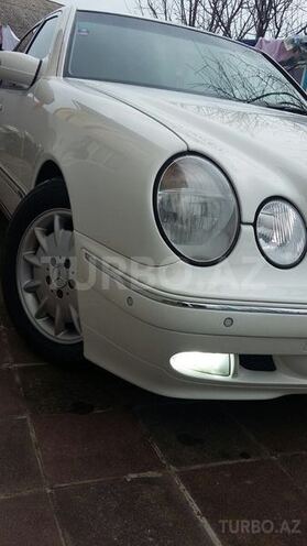 Mercedes E 240 2001, 298,000 km - 2.4 l - Lənkəran