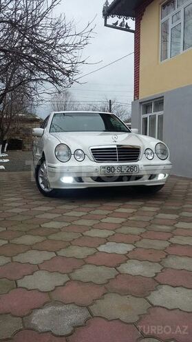 Mercedes E 240 2001, 298,000 km - 2.4 l - Lənkəran