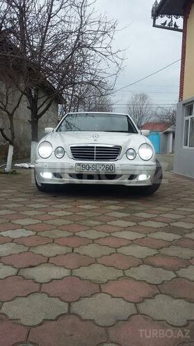 Mercedes E 240 2001, 298,000 km - 2.4 l - Lənkəran