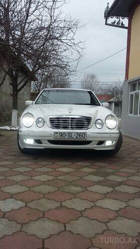 Mercedes E 240 2001, 298,000 km - 2.4 l - Lənkəran