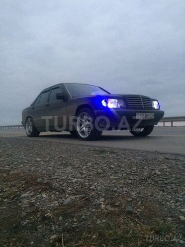 Mercedes 190 1992, 130,000 km - 2.3 l - Bakı