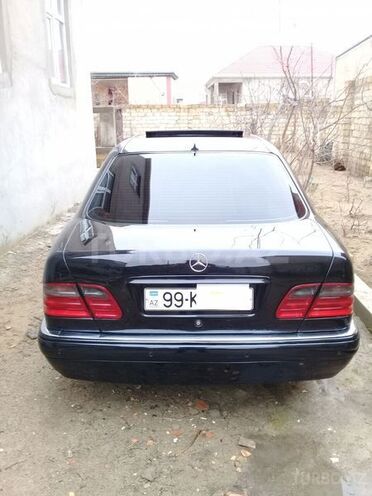 Mercedes E 240 2000, 262,000 km - 2.4 l - Bakı