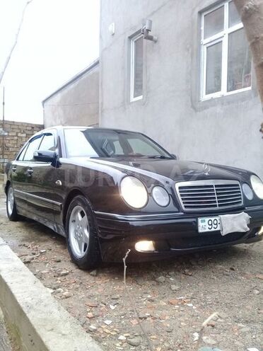 Mercedes E 240 2000, 262,000 km - 2.4 l - Bakı