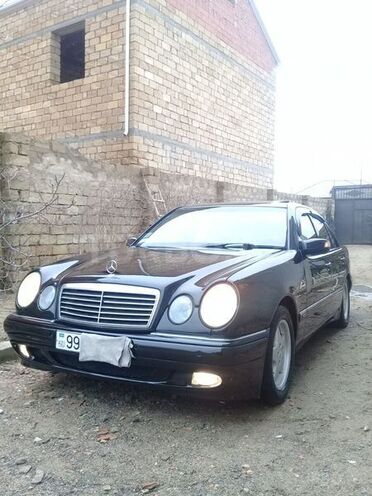 Mercedes E 240 2000, 262,000 km - 2.4 l - Bakı