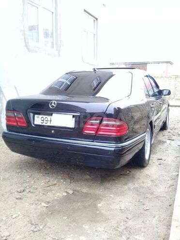 Mercedes E 240 2000, 262,000 km - 2.4 l - Bakı