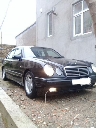 Mercedes E 240 2001, 250,000 km - 2.4 l - Bakı