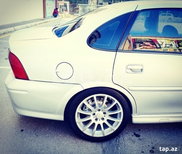 Opel  1999, 199,500 km - 2.0 l - Bakı