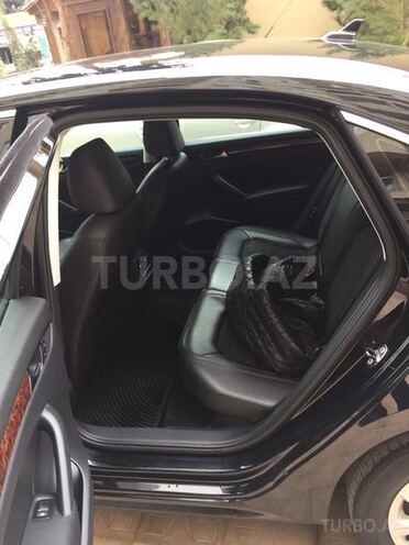 Volkswagen Passat 2012, 113,800 km - 2.5 л - Bakı
