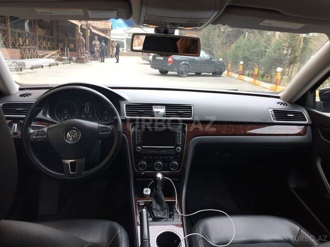 Volkswagen Passat 2012, 113,800 km - 2.5 л - Bakı