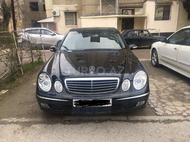 Mercedes E 240 2003, 261,000 km - 2.6 l - Bakı