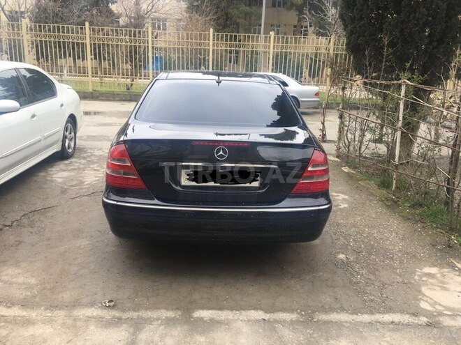 Mercedes E 240 2003, 261,000 km - 2.6 l - Bakı