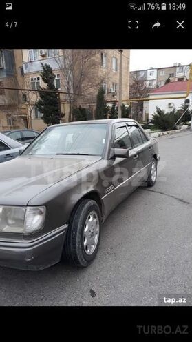 Mercedes E 260 1989, 257,000 km - 2.6 l - Bakı
