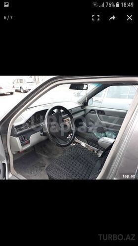 Mercedes E 260 1989, 257,000 km - 2.6 l - Bakı