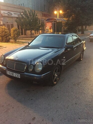 Mercedes E 230 1997, 313,603 km - 2.3 l - Qusar