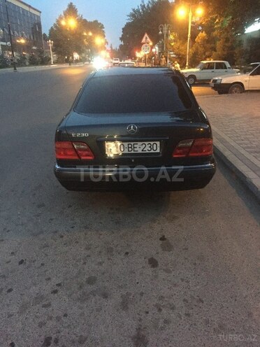 Mercedes E 230 1997, 313,603 km - 2.3 l - Qusar