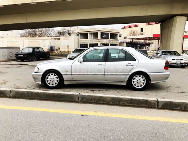 Mercedes C 180 1999, 251,000 km - 1.8 л - Bakı
