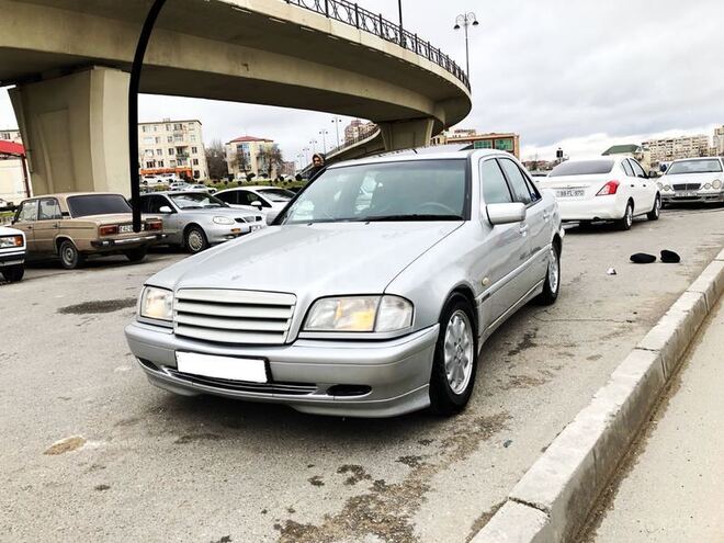 Mercedes C 180 1999, 251,000 km - 1.8 л - Bakı